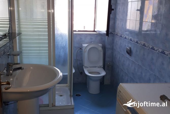 Shtepi me qera Apartament ne Tirane, 1+1, Mobilimi E mobiluar, Pagesa 500  Euro.