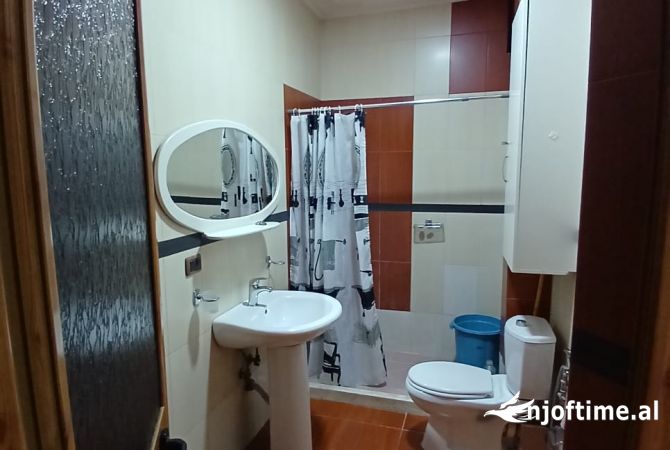 Shtepi me qera 2+1 ne Tirane - 450 Euro