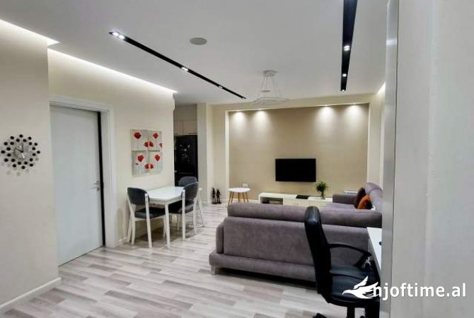 Shtepi ne shitje 2+1 ne Tirane - 180,000 Euro