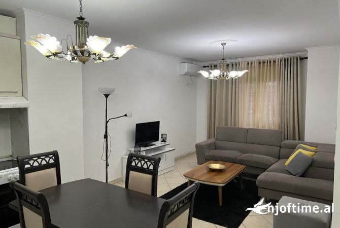 Shtepi me qera Apartament ne Tirane, 2+1, Mobilimi E mobiluar, Pagesa 680  Euro.