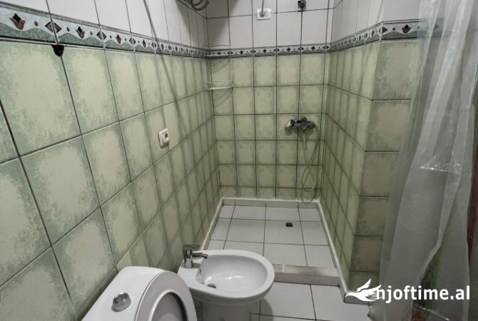 Shtepi me qera Apartament ne Tirane, 2+1, Mobilimi E mobiluar, Pagesa 680  Euro.