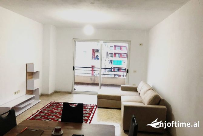 Shtepi me qera 1+1 ne Tirane - 350 Euro