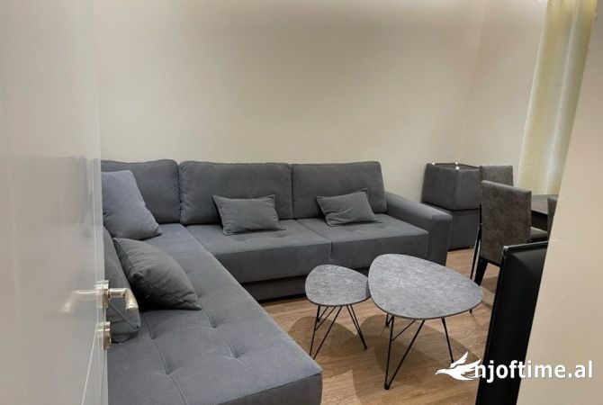 Shtepi me qera 2+1 ne Tirane - 60,000 Leke