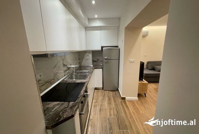 Shtepi me qera 2+1 ne Tirane - 60,000 Leke