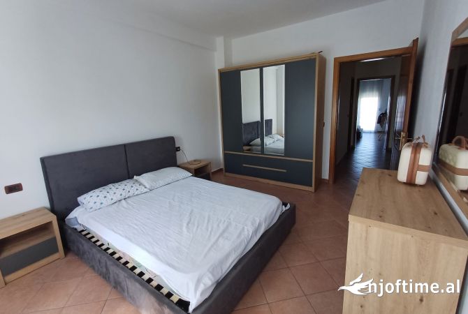 Shtepi me qera 2+1 ne Tirane - 50,000 Leke