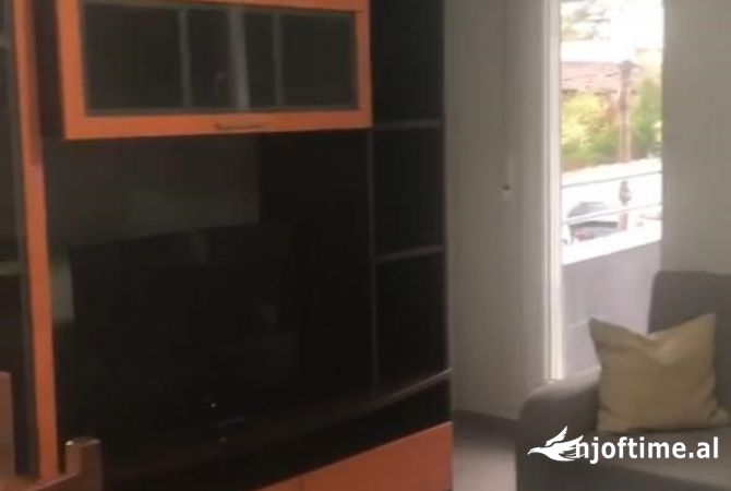 Shtepi me qera 1+1 ne Tirane - 350 Euro