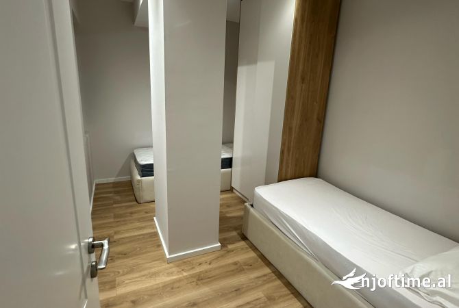 Shtepi me qera Apartament ne Tirane, 2+1, Mobilimi E mobiluar, Pagesa 800  Euro.