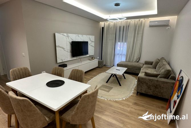Shtepi me qera 2+1 ne Tirane - 800 Euro