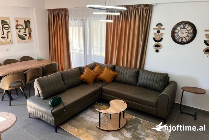 Casa in affitto 3+1 a Tirana - 1,000 Euro