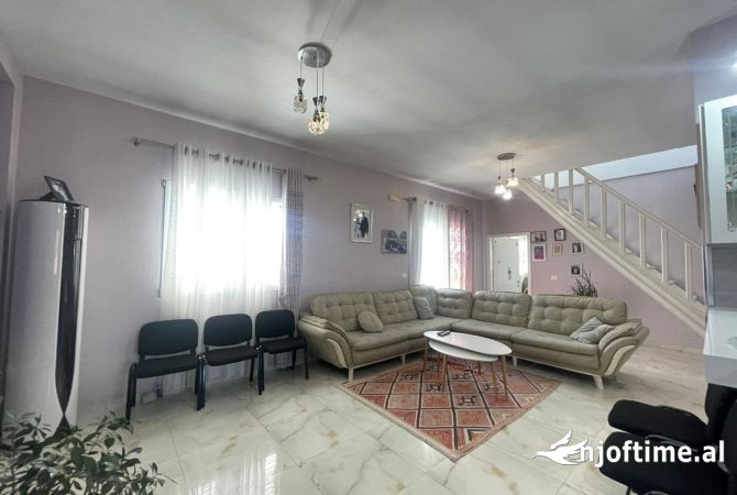Shtepi me qera 2+1 ne Tirane - 450 Euro