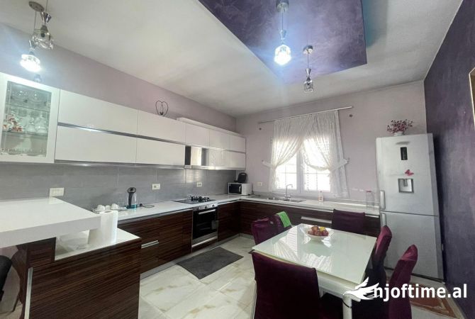 Shtepi me qera 2+1 ne Tirane - 450 Euro