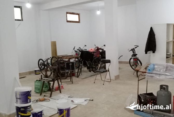 Jepet me qera magazine prane Tregut Elektrik/ 1200 euro