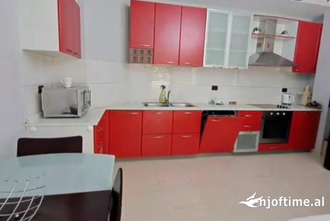 Shtepi me qera 2+1 ne Tirane - 700 Euro