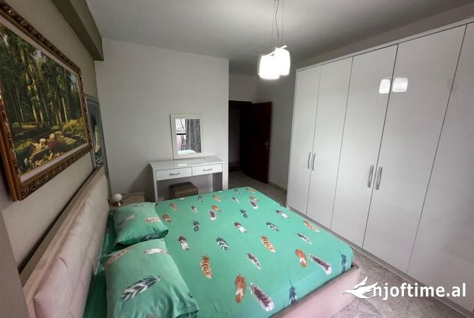 Shtepi me qera 1+1 ne Tirane - 45,000 Leke