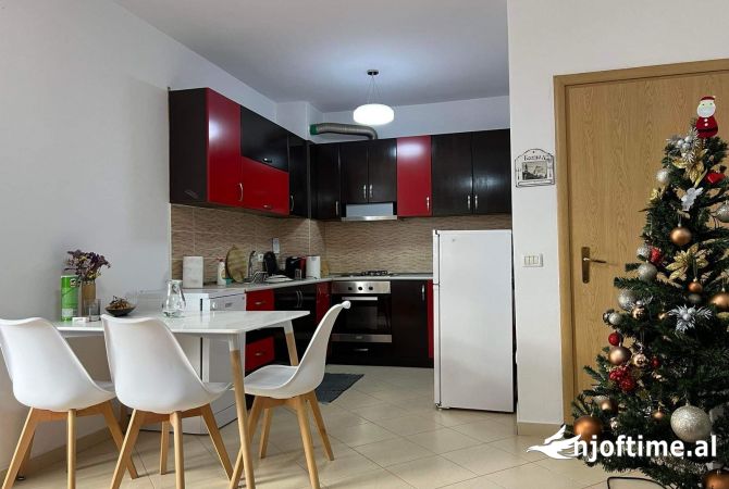 Shtepi me qera 3+1 ne Tirane - 650 Euro