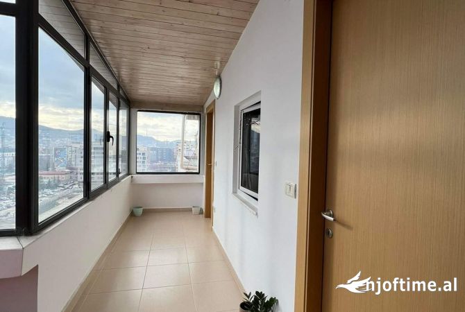 Shtepi me qera 3+1 ne Tirane - 650 Euro