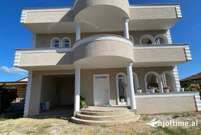 Shtepi ne shitje 2+1 ne Durres - 220,000 Euro