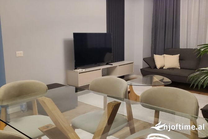 Shtepi me qera 2+1 ne Tirane - 1,500 Euro