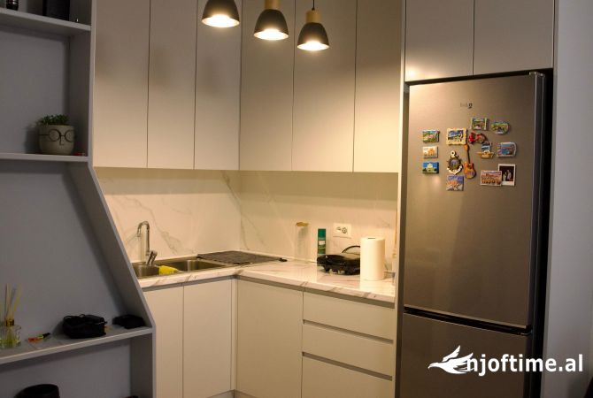 Shtepi me qera Apartament ne Tirane, 1+1, Mobilimi E mobiluar, Pagesa 500  Euro.