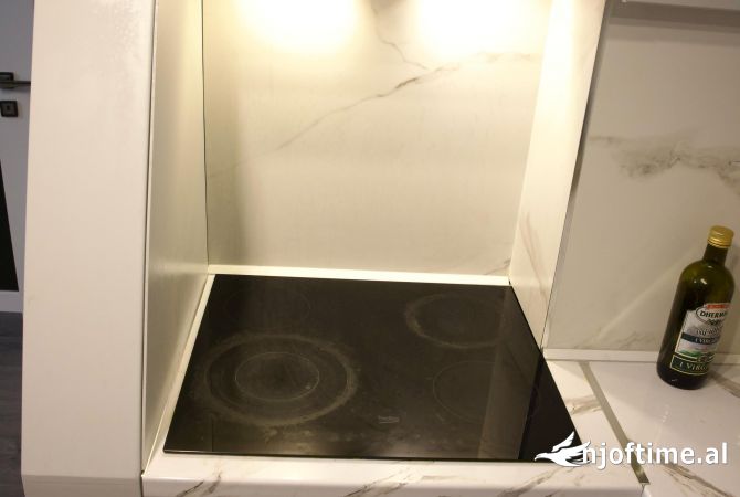 Shtepi me qera Apartament ne Tirane, 1+1, Mobilimi E mobiluar, Pagesa 500  Euro.