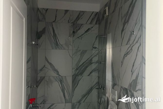 Shtepi me qera 2+1 ne Tirane - 450 Euro