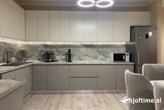 Shtepi me qera 2+1 ne Tirane - 700 Euro