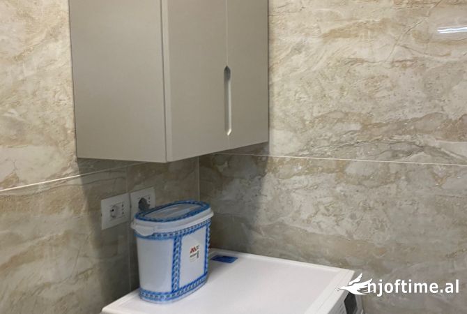 Shtepi me qera Apartament ne Tirane, 2+1, Mobilimi E mobiluar, Pagesa 700  Euro.