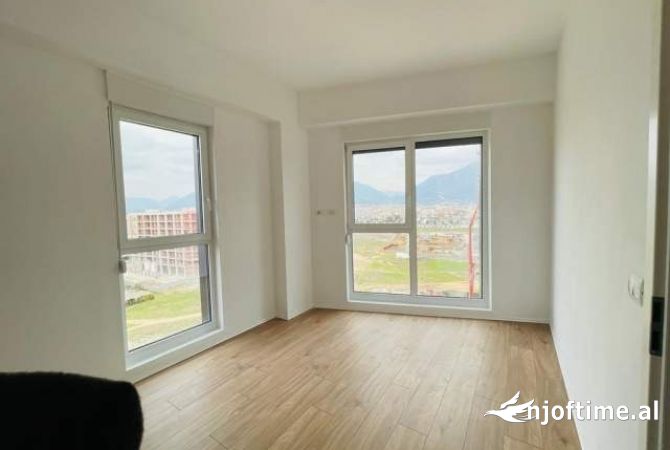 Ambient biznesi me qera 3+1 ne Tirane - 650 Euro
