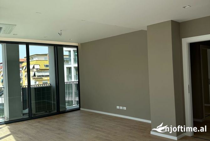 Ambient biznesi me qera 3+1 ne Tirane - 1,300 Euro