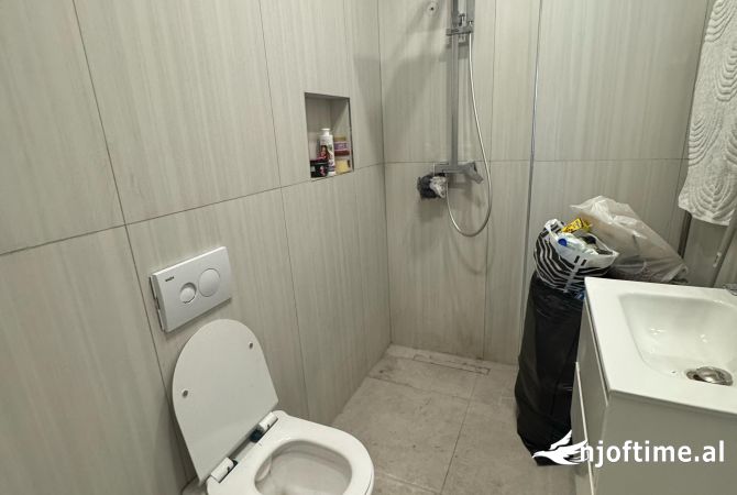 Shtepi me qera Apartament ne Tirane, 2+1, Mobilimi E mobiluar, Pagesa 500  Euro.
