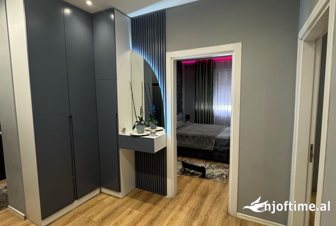 Shtepi me qera Apartament ne Tirane, 2+1, Mobilimi E mobiluar, Pagesa 500  Euro.