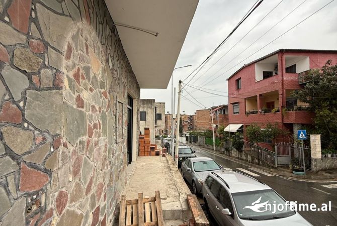 Ambient biznesi me qera 1+1 ne Tirane - 1,200 Euro