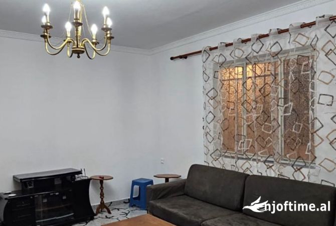 Shtepi me qera 2+1 ne Tirane - 480 Euro