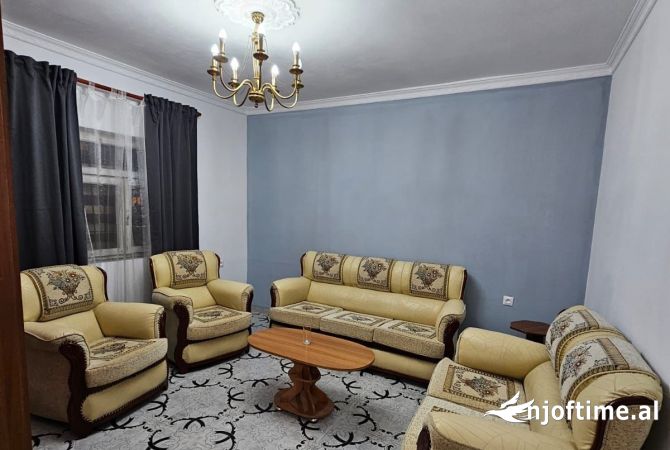 Shtepi me qera 2+1 ne Tirane - 480 Euro