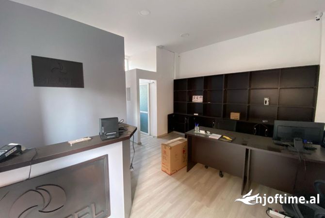 Ambient biznesi me qera 1+1 ne Tirane - 60,000 Leke