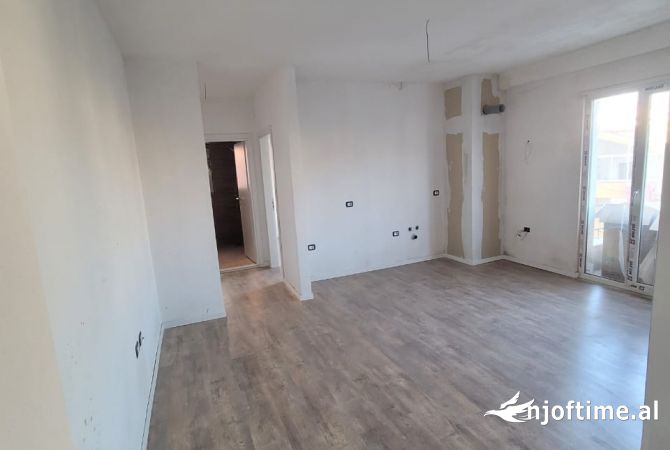 Shtepi me qera 1+1 ne Tirane - 400 Euro