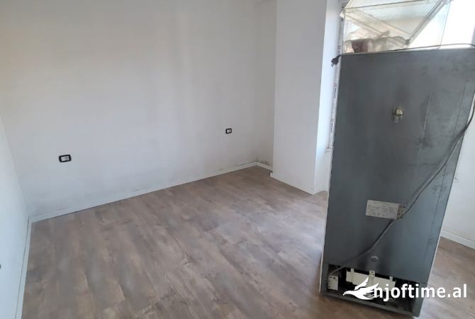 Shtepi me qera 1+1 ne Tirane - 400 Euro