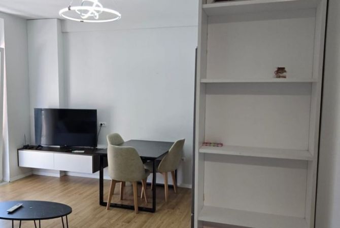 Shtepi me qera 2+1 ne Tirane - 750 Euro
