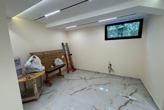 Ambjent biznesi me qera 1+1 ne Tirane - 1,000 Euro