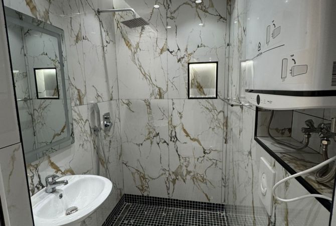 Jepet me qera ambient biznesi dublex tek Rruga e Elbasanit/ 1000 euro