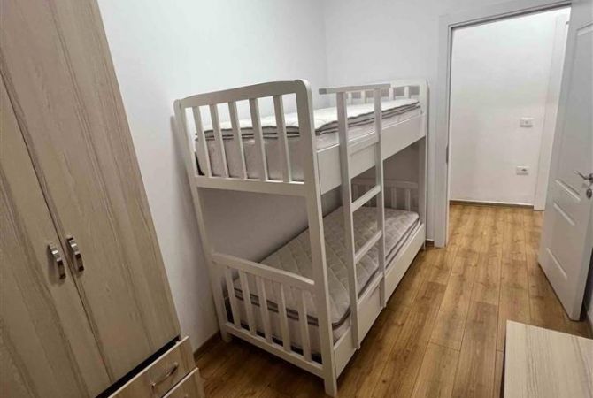 Shtepi me qera 2+1 ne Tirane - 350 Euro