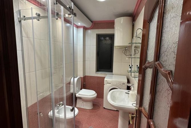 Shtepi me qera Apartament ne Tirane, 2+1, Mobilimi E mobiluar, Pagesa 550  Euro.