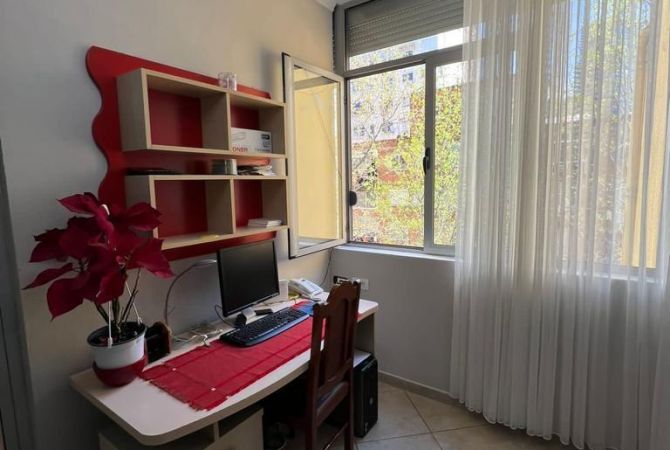 Shtepi me qera Apartament ne Tirane, 2+1, Mobilimi E mobiluar, Pagesa 600  Euro.