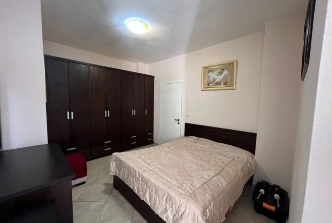 Shtepi me qera Apartament ne Tirane, 2+1, Mobilimi E mobiluar, Pagesa 600  Euro.