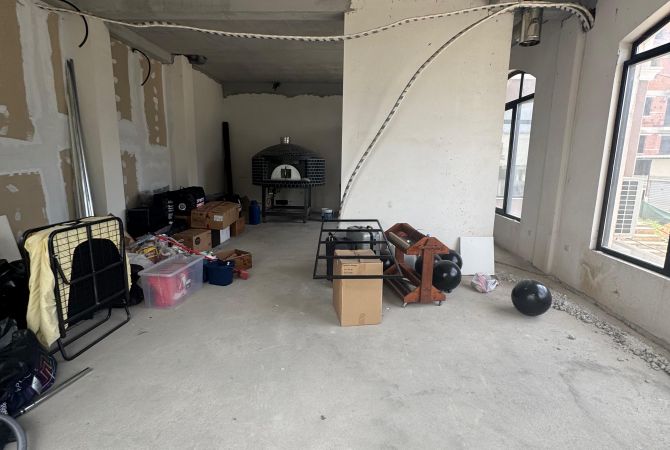 Jepet ambient me qira per piceri ne Kamez/ 800 Euro