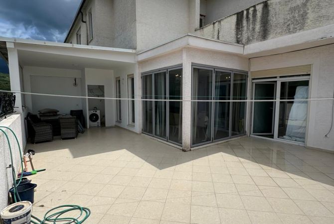 Shtepi ne shitje Apartament ne Tirane, 2+1, Mobilimi E mobiluar, Pagesa 155,000  Euro.