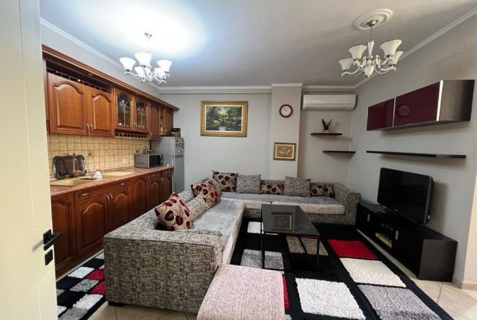 Shtepi me qera 2+1 ne Tirane - 600 Euro