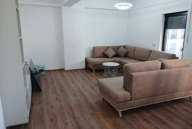 Shtepi me qera 1+1 ne Tirane - 60,000 Leke