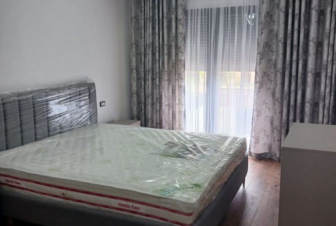 Shtepi me qera Apartament ne Tirane, 1+1, Mobilimi E mobiluar, Pagesa 60,000  Leke.