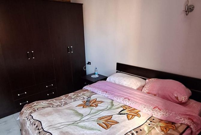 Shtepi ne shitje Apartament ne Tirane, 2+1, Mobilimi E mobiluar, Pagesa 196,000  Euro.